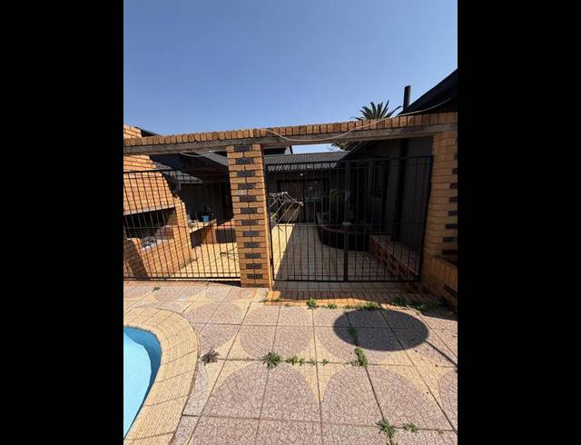 3 BEDROOM HOUSE FOR SALE IN NATURENA